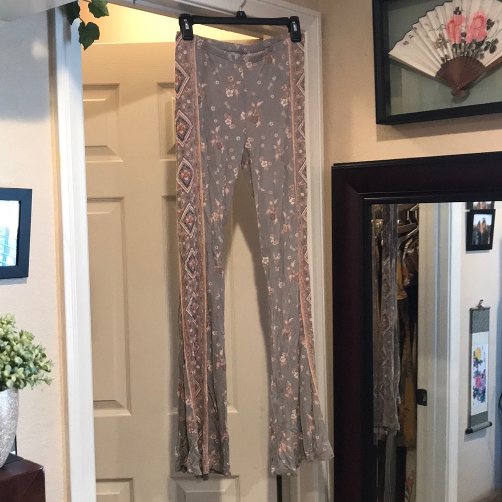 O’Neil stretchy flare bottoms